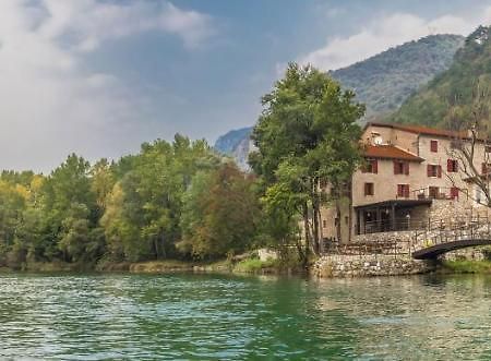 مبيت وإفطار Solagna Casa Sul Fiume County House المظهر الخارجي الصورة